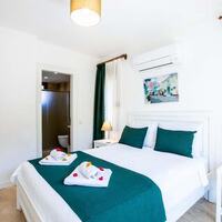 Villa Daphne — 78