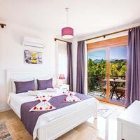 Villa Daphne — 90