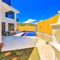 Villa Metaverse — 33