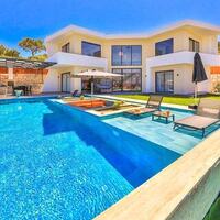 Villa Glass House — 2