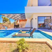 Villa Glass House — 10