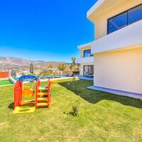 Villa Glass House — 15