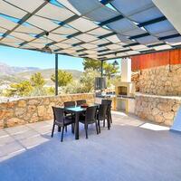 Villa Glass House — 32