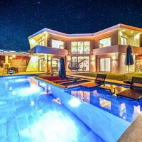 Villa Glass House — 43