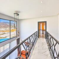 Villa Glass House — 47