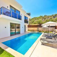 Villa Luvi — 4