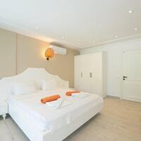 Villa Orange — 35
