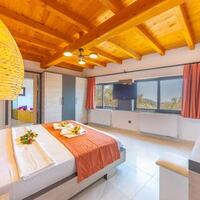 Villa Dacron — 19