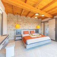 Villa Dacron — 41