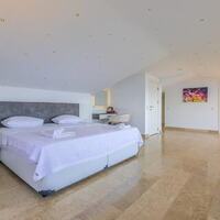 Villa Everes — 65