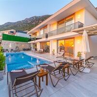 Villa July — 1