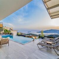 Villa July — 11
