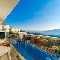 Villa July — 19