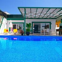 Villa Petra — 2