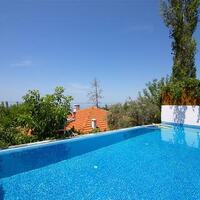 Villa Petra — 3