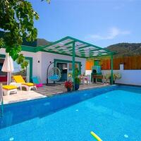 Villa Petra — 4