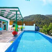 Villa Petra — 8