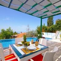 Villa Petra — 12