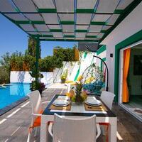 Villa Petra — 18