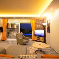 Villa Petra — 26