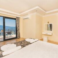 Villa Kral — 139