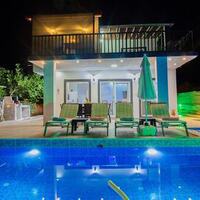 Villa Capital — 36