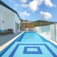 Villa Pandora — 2