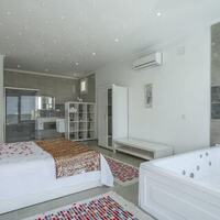 Villa Pandora — 12