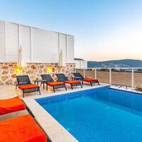 Villa Likya Black — 10