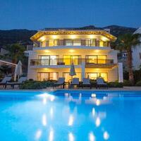 Villa Falcon Lodge — 3