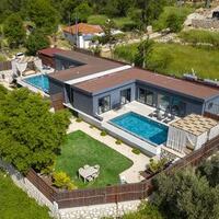 Villa Loçka — 3