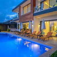 Villa Royal — 1