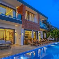 Villa Royal — 2