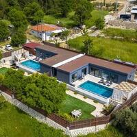 Villa Loçka — 60
