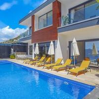 Villa Royal — 6