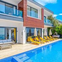 Villa Royal — 7