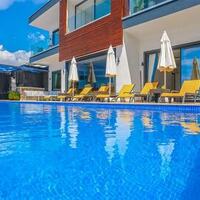 Villa Royal — 19
