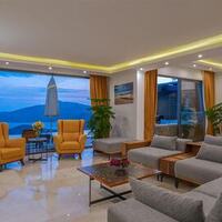 Villa Royal — 36