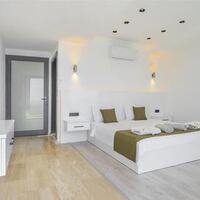 Villa Royal — 47
