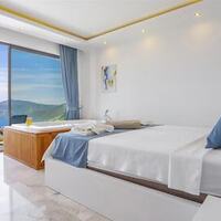 Villa Royal — 51