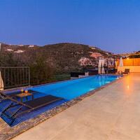 Villa Mister — 9