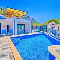 Villa Charm — 14