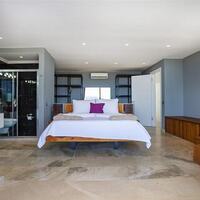 Villa Tigra — 40