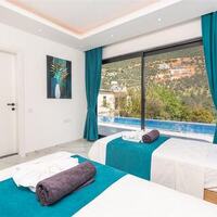 Villa Mister — 52