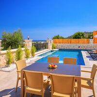 Villa Sandak 4 — 5