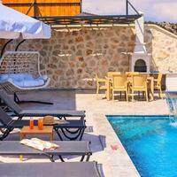 Villa Sandak 4 — 12