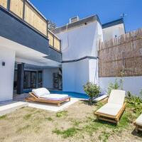 Villa Roze — 6
