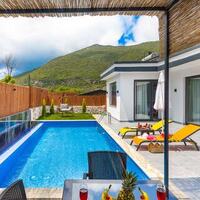 Villa Cika 5 — 9