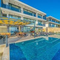 Villa Grey Falcon — 2