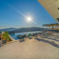 Villa Grey Falcon — 16